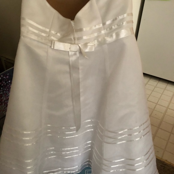 Strapless party dress from David Bridal - Picture 4 of 5